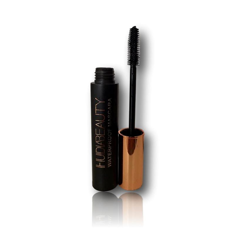 PESTAÑINA 4D HUDA BEAUTY NEGRA